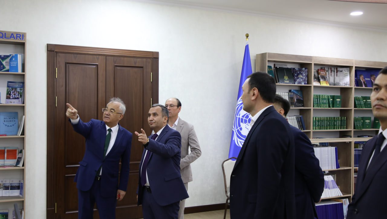 Uzbekistan Human Rights Centre, TSUL sign cooperation deal