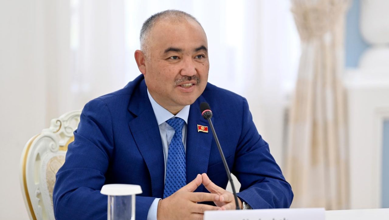 Торага Нурланбек Тургунбек уулу принял представителей Института имени Чынгыза Айтматова в Турции во главе с руководителем Ильясом Топсакалом