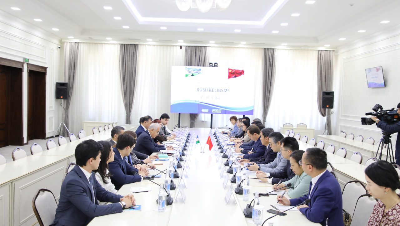 China Delegation Meets Uzbekistan Human Rights Center