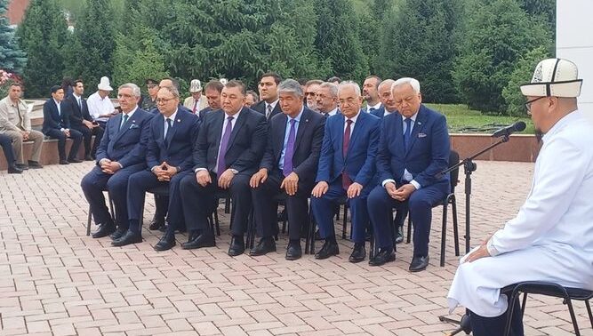 В Бишкеке открылся форум «Айтматов — будущее тюркского мира»