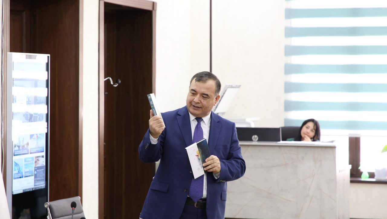 Инсон ҳуқуқлари уйида янги китоблар тақдимоти