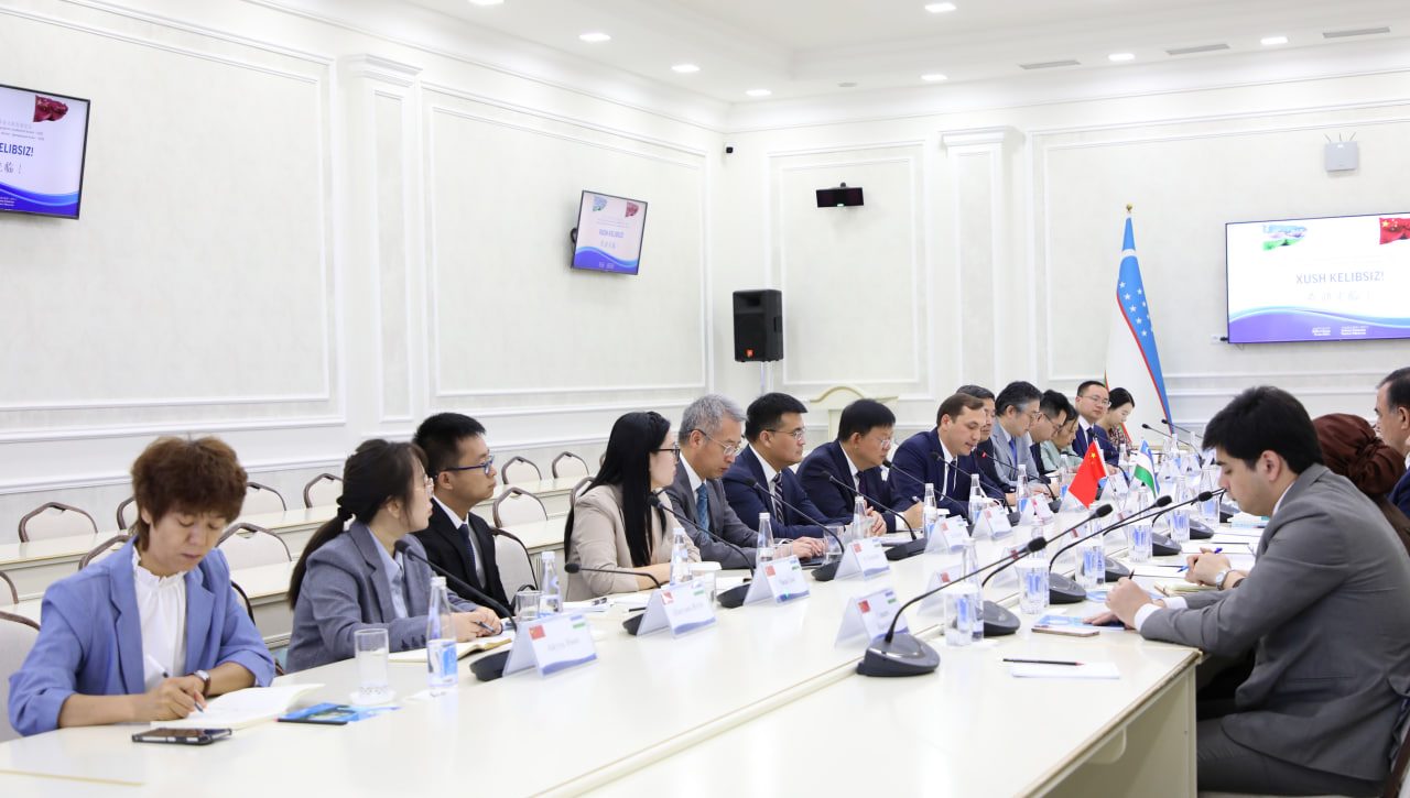 China Delegation Meets Uzbekistan Human Rights Center