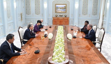 Сегодня Президент Республики Узбекистан Шавкат Мирзиёев принял также делегацию Межпарламентского союза в составе председателя этой авторитетной структуры Дуарте Пачеко и генерального секретаря Мартина Чунгонга.