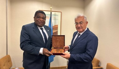 Мартину Чунгонгу вручен знак «За защиту прав человека» в Женеве
