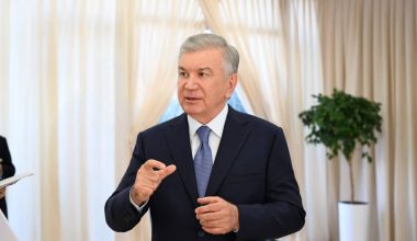 Президент посетил современное фармацевтическое предприятие в Алмазаре