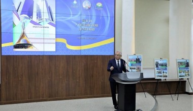 Презентация книги «Янги Ўзбекистон давлати» и коллекции плакатов «Янги Ўзбекистон»