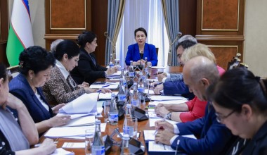 Xotin-qizlarning bandligini taʼminlash va ularni tadbirkorlikka jalb qilish masalalari muhokama qilindi