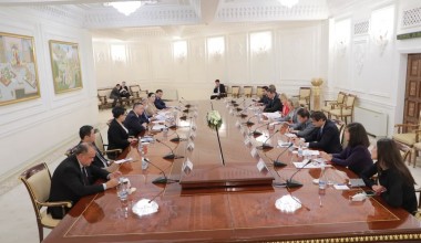 Спикер Н. Исмоилов встретился с делегацией во главе с М. Седерфельт