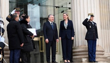 Президент Узбекистана и председатель нижней палаты Парламента Франции обсудили перспективы развития межпарламентского диалога
