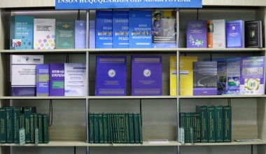 Литература по правам человека передаётся в библиотеки страны