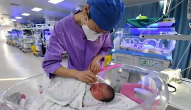 Xitoyda ayollarni farzand ko‘rishga undovchi qo‘ng‘iroqlar qilinmoqda