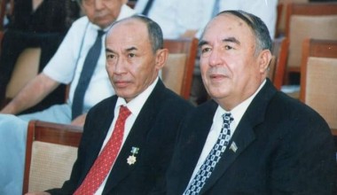 ЭРКИН ВОҲИДОВ – ШОИР, АДИБ, ТАРЖИМОН ВА АРБОБ